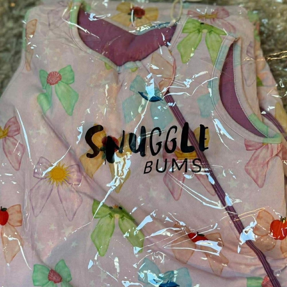 18/36 months 2.5 tog bamboo sleep sack 
Princess bows snuggle bums